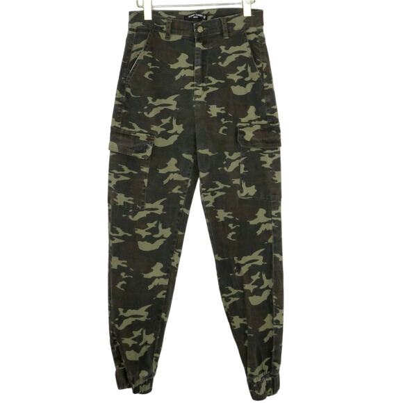 Almost Famous Camouflage Joggers High Rise Camo Jeans Medium - Picture 1 of 4
